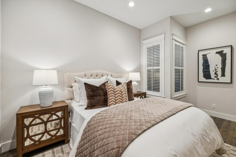 196-1042-cowper-street.88517.p5k.086